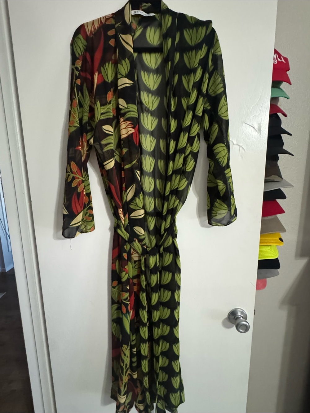 Floral Leaf Print Black and Green Kimono